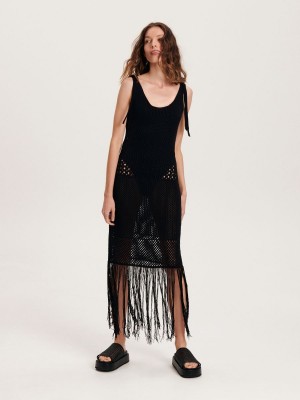 Reserved Elbise with fringe hem Siyah | AWNU43562