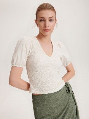 Reserved Fitted blouse Ivory | EDIT57194