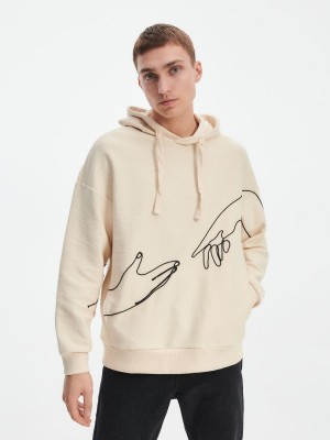 Reserved Hoodie with embroidery detailing Ivory | EZVG58076