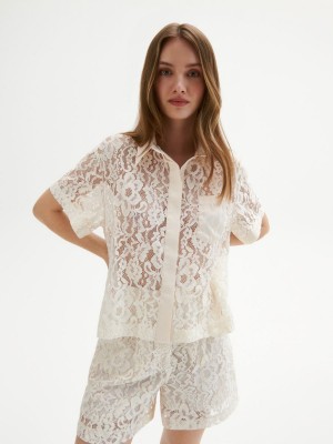 Reserved Organic cotton rich lace shirt Ivory | XIEY19605