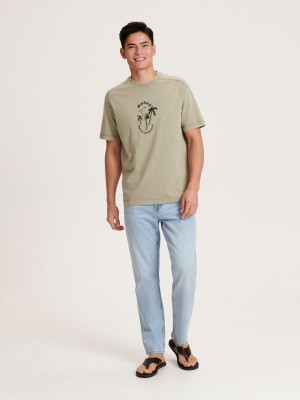 Reserved Oversized T-shirt with print Yeşil | XTNC81546
