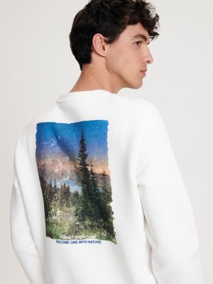 Reserved Printed sweatshirt Ivory | XQWL93264