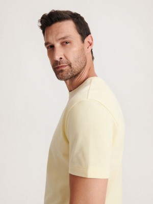 Reserved Regular fit T-shirt Sarı | MBRV31084
