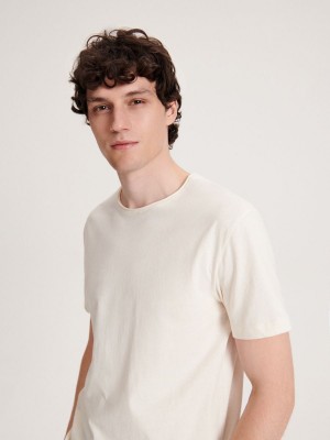 Reserved Regular fit T-shirt with linen blend Ivory | GBAK86375