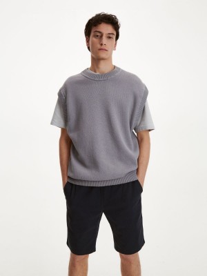 Reserved Regular jogger shorts Lacivert | YMCH78359