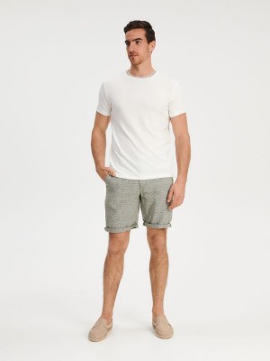 Reserved Regular linen blend shorts Yeşil | FXPM85236