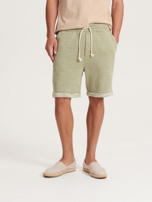 Reserved Regular shorts Yeşil | QGFO37104