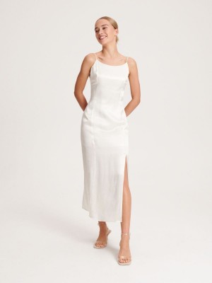 Reserved Satin viscose dress Beyaz | TIQG30859