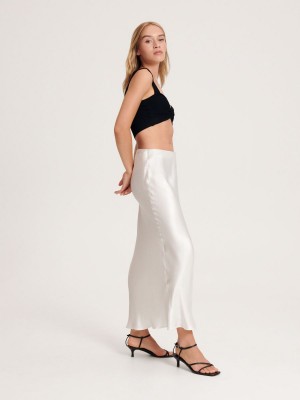 Reserved Satin viscose skirt Beyaz | JDSY20865
