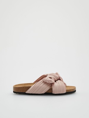 Reserved Sliders with bow detail Mor | DAWV47062
