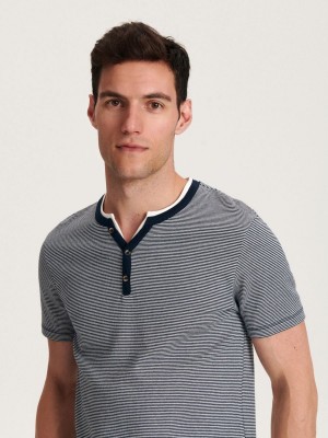 Reserved Slim fit T-shirt with button-fastened neck Lacivert | QZRX56312