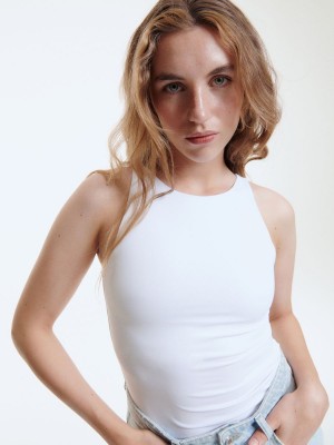 Reserved Slim fit body Beyaz | PTES45132