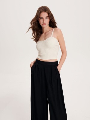 Reserved Slim fit top Ivory | EIWP62518