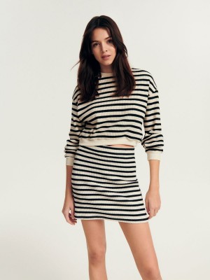 Reserved Trapeze skirt Siyah | EVRM36890
