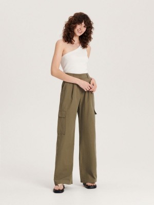 Reserved Trousers with cargo pockets Haki | CFET97403