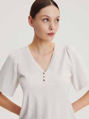 Reserved V neck blouse Ivory | SFXA38016