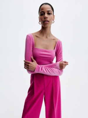Reserved Velour top Pembe | RVNS71209