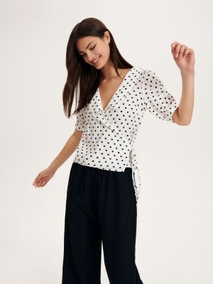 Reserved Wrap front blouse with tie detail Ivory | VMWJ64385