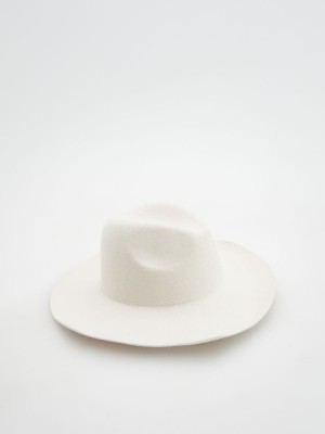 Reserved Yün hat Ivory | QNHR24093